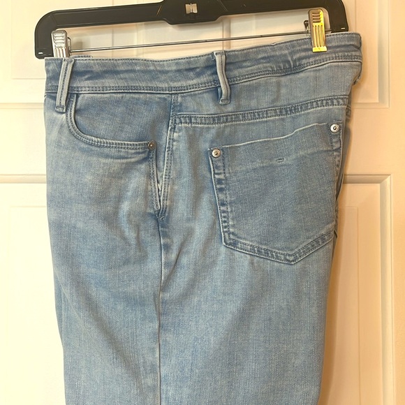 JJill Authentic Fit Denim Slim Ankle Size 8 - Picture 8 of 14